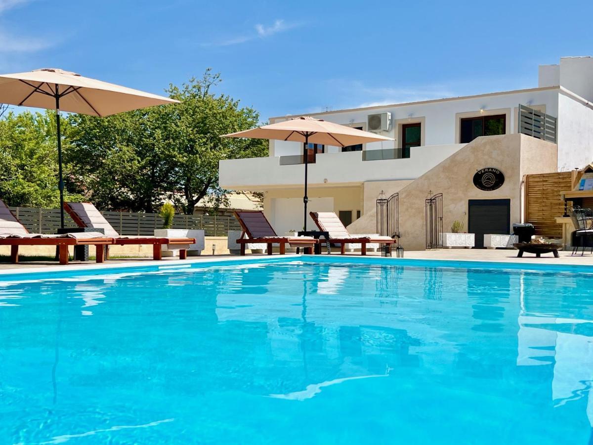 Beach Villa Verano With Private Pool By Dadovillas Sidárion Exteriör bild