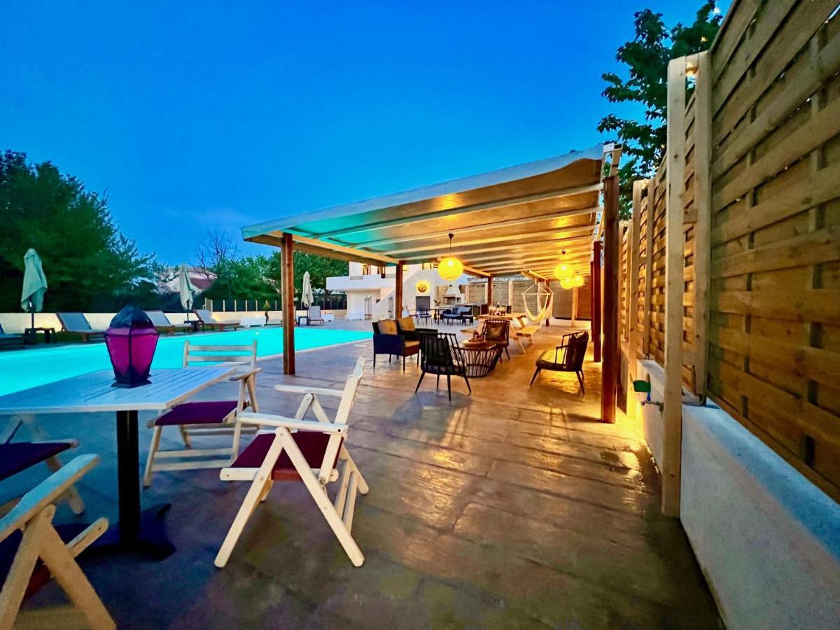 Beach Villa Verano With Private Pool By Dadovillas Sidárion Exteriör bild